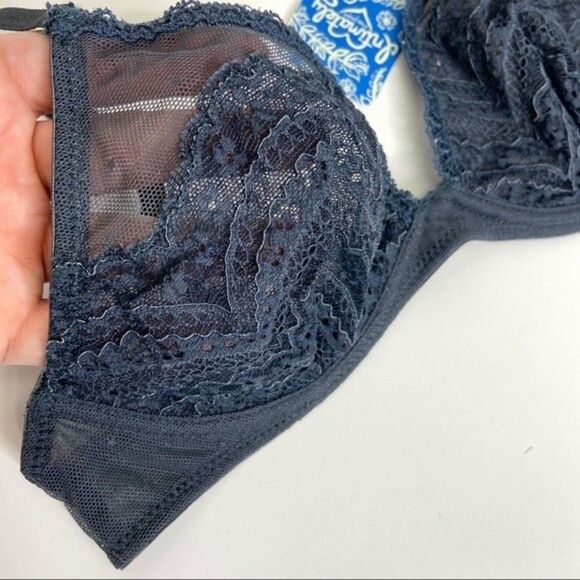 NEW Free People Intimately Embrace Lace Triangle Bra Storm 32C - Picture 5 of 14